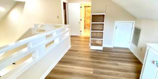 Townhome Style Loft Condo Gated Marina Community + Utilities Included! Gallery 13
