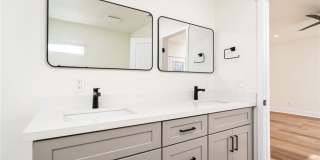 1946 Corson Street Gallery 17