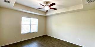 AVAILABLE NOW!!! Lake Life Meets Modern Comfort in Kingsland! Gallery 19