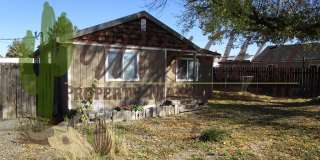 2 Bedroom Home with Large Yard - Garbage Service Included! - Available Mid-November Gallery 1