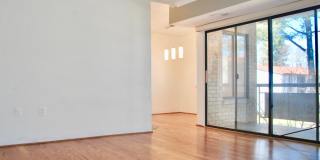2850 DOVER Lane Gallery 3