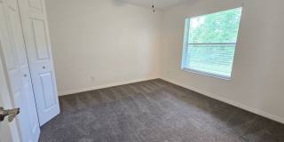 Beautiful 2 bed/ 2 bath Townhome w/ Balcony, Garage & Community Pool Gallery 3