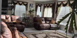 Beautiful 5BR home in Great School district Gallery 13