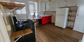 186 Pine St Gallery 1