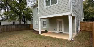 3 Bedroom House with Privacy Fence Gallery 39