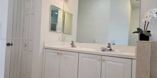 202 NE 36th Ter Gallery 39