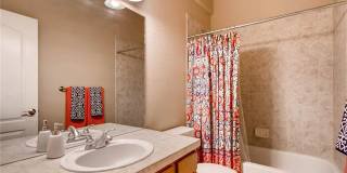 Absolutely Gorgeous Pine Creek Home 5 Bedroom, 5 Bath with fenced yard. Gallery 15