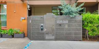 Modern Industrial Condo in the Heart of Downtown San Diego – Walk to Petco Park & Waterfront Gallery 44