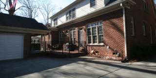Stunning Brick Home in Cotswold in Quiet cul-de-sac Gallery 33