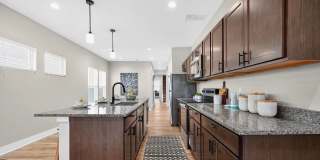 Charming 2BR Townhome in Indianapolis Gallery 6