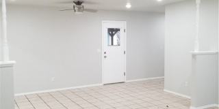907 SE H Street Gallery 8