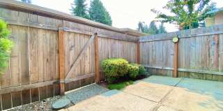 Charming Townhome in Bellevue's Newport Hills Community Gallery 15