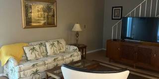 2 Bedroom Condo with One Car Garage Gallery 15