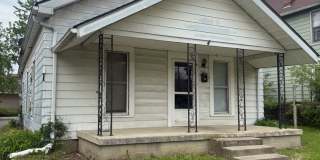 2 Bed 1 Bath - Off Street Parking/Washer Dryer Hook Up! Gallery 1