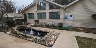 2 Bed / 3 Bath Condo - Office, Pool, Clubhouse & Garage Gallery 20
