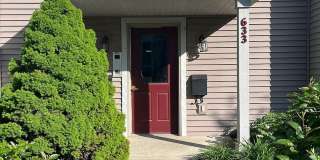 635 E Dayton Street Gallery 1