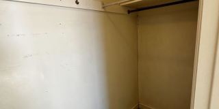 Spacious 2 Bedroom Home with Sunroom and Plenty of Storage! Gallery 17