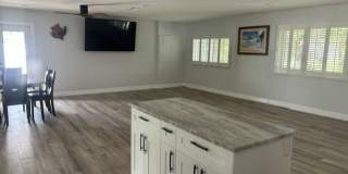 Beautiful 2/2 with dock and boat access Gallery 13