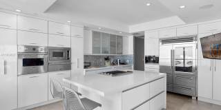 1425 Brickell Ave Gallery 20