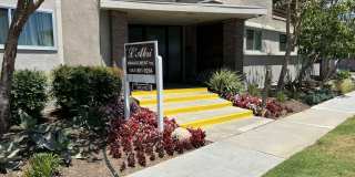 2425 East Carson Street Gallery 1