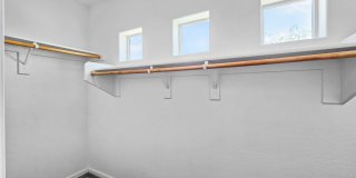 Clean and Comfortable 3 bed 2 bath with loft! Gallery 21