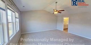 4 BD/3.5 BA plus Bonus Room with Open Floorplan and Fenced Back Yard Gallery 16