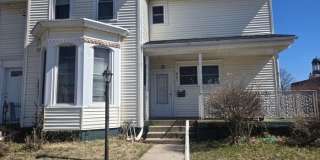 901 East Washington Street Gallery 1