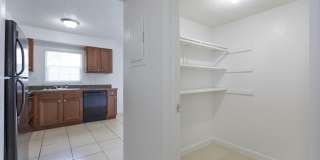 Royal Estates Gallery 75