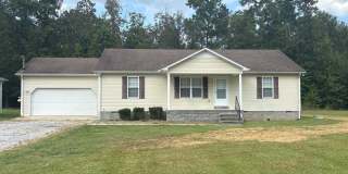 3 Bedroom Home with Large Yard! Gallery 1