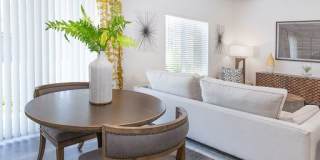 Wilshire Place Apartments Gallery 15