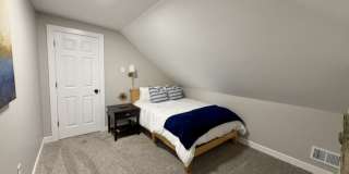 Fully Furnished And Updated 4 bedroom 2 bath house for Lease Gallery 18