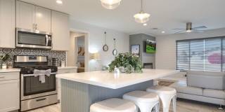 Charming 4BR House in Scottsdale Gallery 11