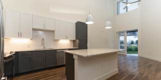 Olivian at the Realm Apartments Gallery 70