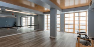 Domain Oakland Gallery 25