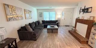 Room in 2 Bedroom Home at Mill Creek Pl Gallery 3