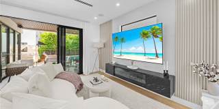 550 NW 42nd St Gallery 10