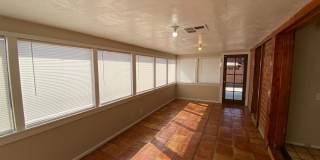 3 Bedroom Home in Phoenix with lots of character! Gallery 20