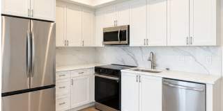 Charming 2 Bedroom- No Broker Fee Gallery 1