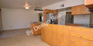 Spacious 3 Bed 2 Bath Eastside Home w/Huge Yard & Fireplace Gallery 14