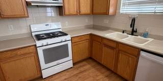 AMERICANA Property Mgmt - 2 story 4 Beds + Loft + Office  in the Gated Community in East LV Gallery 9