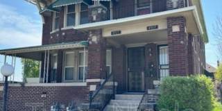 4915 Maplewood Avenue Gallery 1