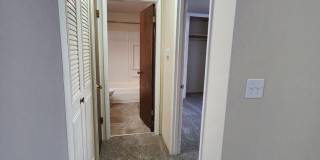 Downtown 2bd/1ba Apartment Gallery 3