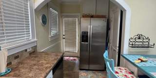Knoxville 37917 - Available Now! 2 bedroom, 1 bath home - Contact Lisa Vineyard 865-216-9334 Gallery 24