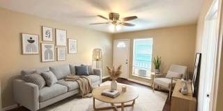 *MOVE IN SPECIAL* 2 Bedroom / 1 Bath Unit Near Lackland AFB! Gallery 1