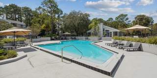 Oasis of Mandarin - Apartments & Townhomes Gallery 1