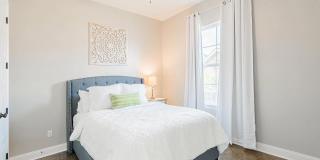 202 Student Lane Gallery 22