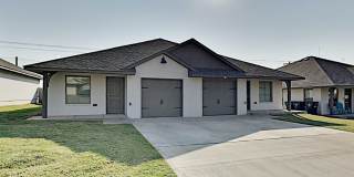2 Bedrooms, 1 Bathroom 1 Car Garage Close to Broadway Extension, a short distance from Edmond and easy access to downtown OKC Gallery 1
