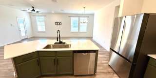 *MOVE IN SPECIAL* Kitchen Lovers Dream – Tons of Cabinet Space & Included Appliances! Gallery 6