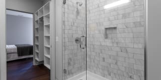 Luxe on Chicago Gallery 37