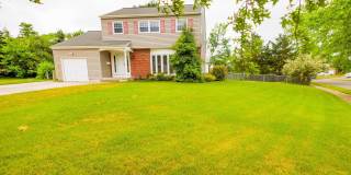 300 MACCLELLAND Avenue Gallery 5